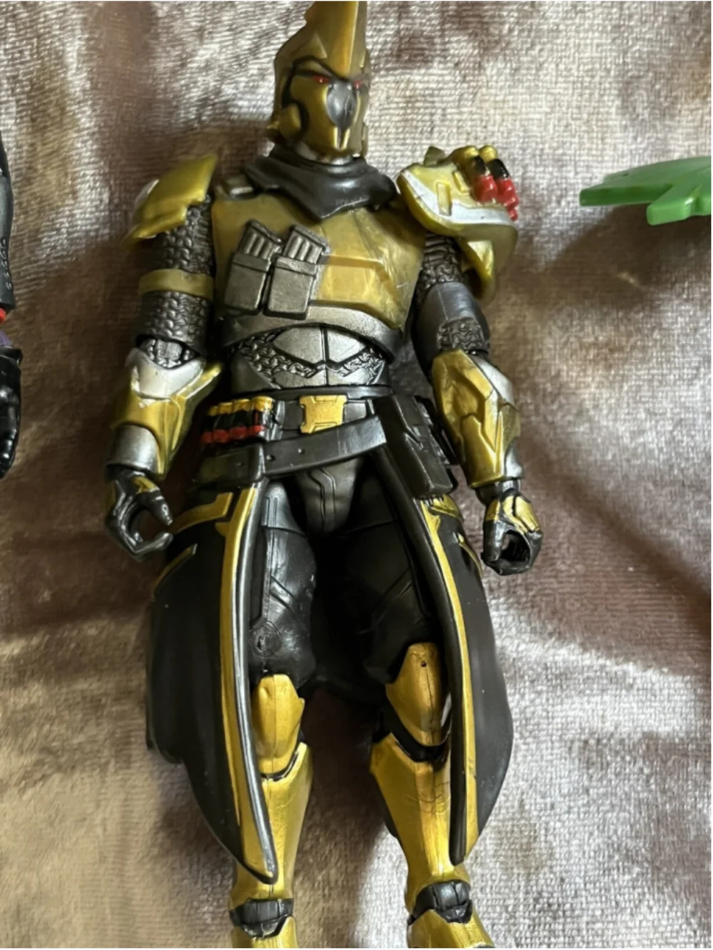 FORTNITE Hasbro Victory Royale Series Chaos Agent Collectible Action FigureBONUS